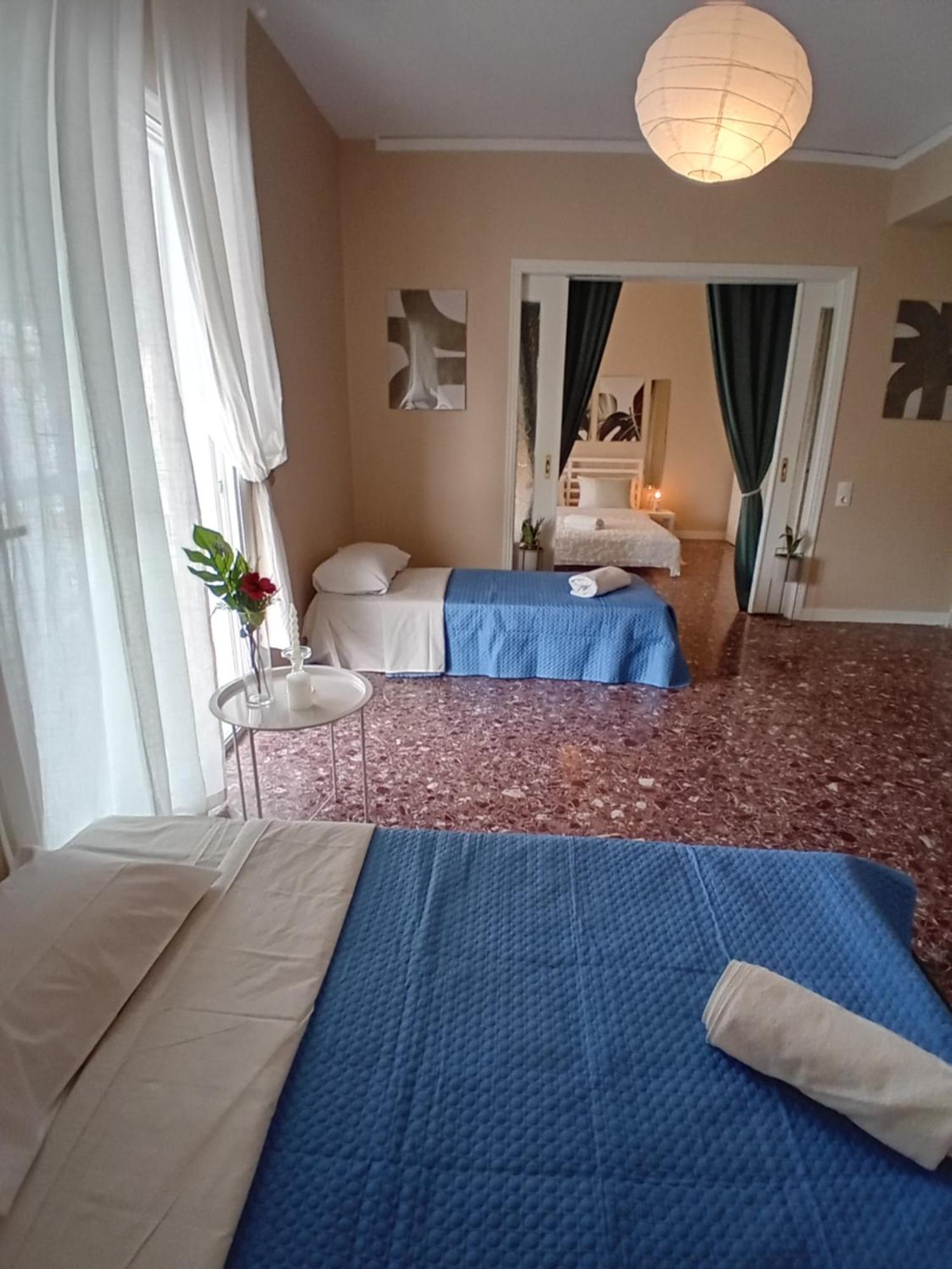 Vestige Shared Apartment Pireusz Kültér fotó